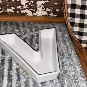 White Ceramic V-Shaped Candle Holder
